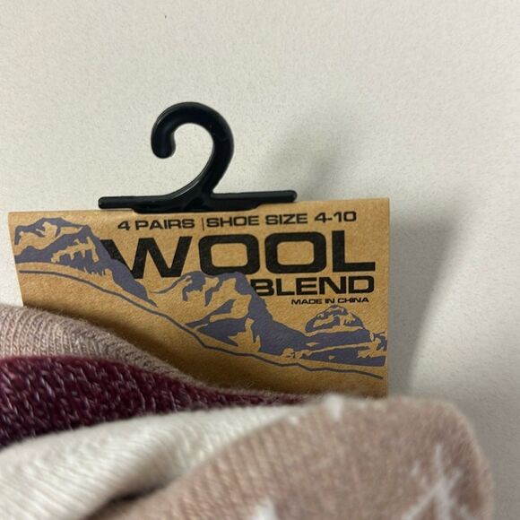 BORN Outdoor White Tan Burgundy White US W 4-10 Super Soft Wool Blend Socks 4pk - Picture 7 of 8